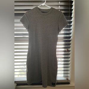 Calvin Klein T-shirt dress w. pockets 💯 cotton (never worn)